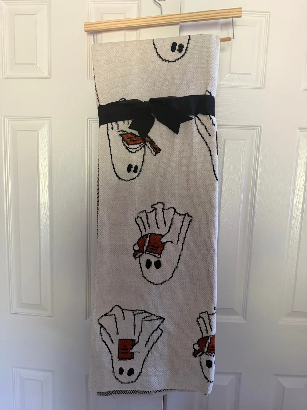 New Goblin & Ghoul Decorative Throw Blanket Halloween Ghost Reading Book 50 x 70